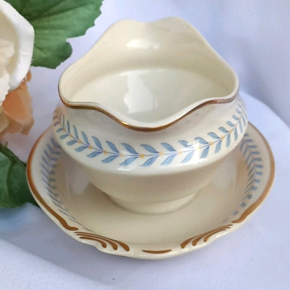 Vtg Old Ivory Gravy Boat - Picture 7 of 7